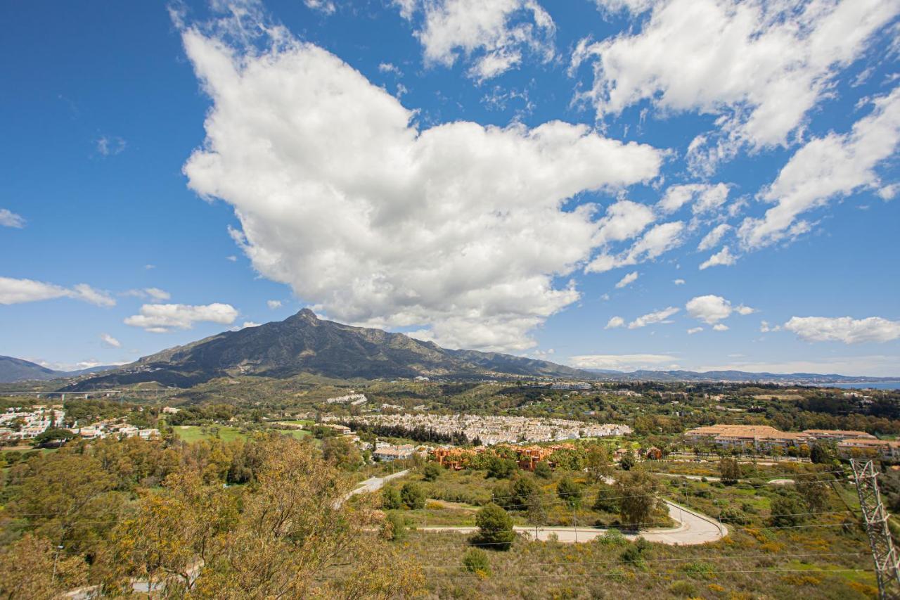 Modern Apartment With Stunning Views Marbella Exterior photo